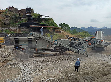 广东清远时产180-220吨石灰石履带式移动破碎生产线